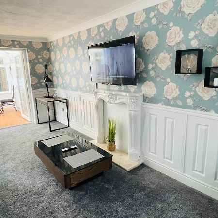 Alder House - A Modern Vibrant 4 Bedroom House Marston Green Exterior photo