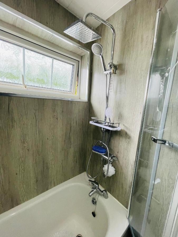 Alder House - A Modern Vibrant 4 Bedroom House Marston Green Exterior photo